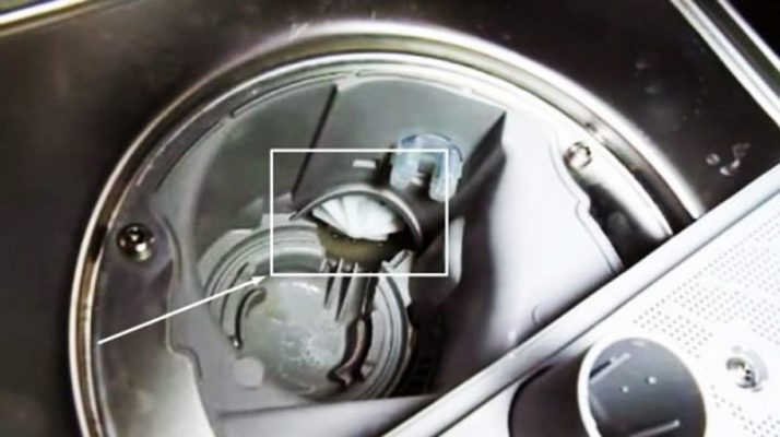 Máy rửa bát Bosch báo lỗi E21 do kẹt Rotor Máy rửa bát Bosch báo lỗi E21 do kẹt Rotor